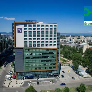 novotel.sofiahotelsbg.com/